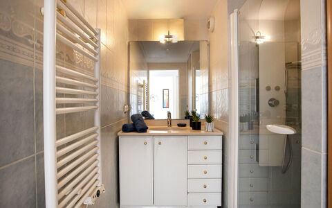 Le Garden Beach: Interior Design, Flooring, Wall, Bathroom Sink, Plumbing Fixture, Bathroom, Floor, Wood, Bathroom Cabinet, Sink