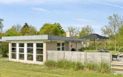Sebine - 200M from the Sea
