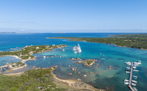 Golfo Aranci Apartments With Ac: Body Of Water, Coastal And Oceanic Landforms, Coast, Watercraft, Boat, Sea, Ocean, Lake, Marina