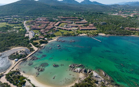 Golfo Aranci Apartments With Ac: Water, Body Of Water, Water Resources, Coast, Coastal And Oceanic Landforms, Sea, Watercourse, Bank, Shore, Ocean