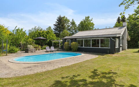 Elemine - 300M to the Fjord: Estate, Shade, Driveway, Farmhouse