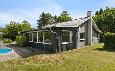 Elemine - 300M to the Fjord: Estate, Shade, Driveway, Farmhouse