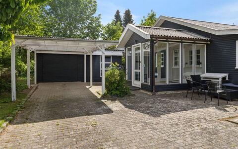 Elemine - 300M to the Fjord: Estate, Shade, Driveway, Farmhouse