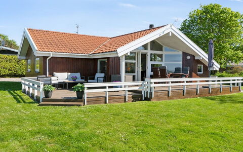 Gunwald - 230M from the Sea: Estate, Shade, Driveway, Farmhouse