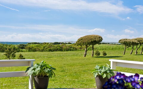 Gunwald - 230M from the Sea: Estate, Shade, Driveway, Farmhouse