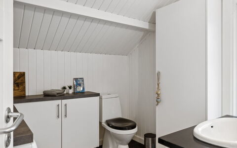 Akule - 6Km from the Sea: Wall, Plumbing Fixture, Flooring, Floor, Interior Design, Sink, Bathroom, Ceiling, Tap, Plumbing