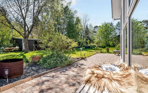 Akule - 6Km from the Sea: Grass, Shrub, Garden, Residential Area, Land Lot, Home, Groundcover, Landscaping, Estate