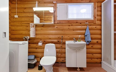 Kilpolan Orvokki: Wood, Cottage, House, Home, Door, Hardwood, Garden Buildings, Wood Stain, Log Cabin, Plank
