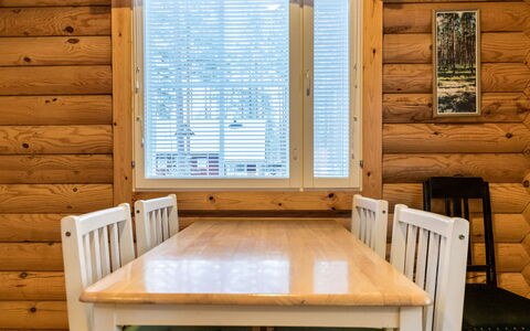 Kilpolan Karoliina: Furniture, Interior Design, Flooring, Wood, Floor, Lighting, Room, Ceiling, Window Covering, Table