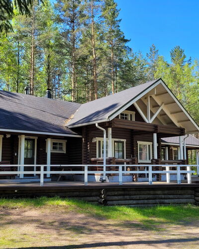 Kilpolan Orvokki, Pauliina Ja Karoliina