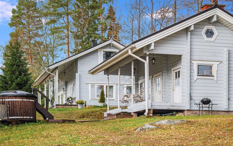 Mänty-Linna: Furniture, Interior Design, Flooring, Floor, Table, Ceiling, Kitchen & Dining Room Table, Lighting, Chair, Home
