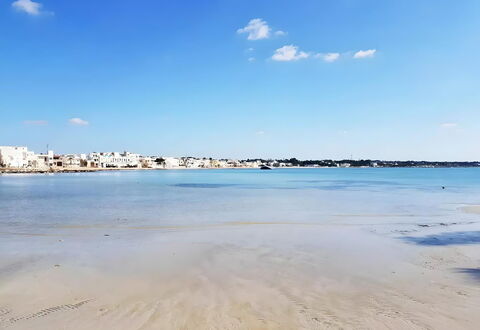 White Sand Private Villa Near The Sea, Wifi: Blue, Sky, Water Resources, Daytime, Body Of Water, Natural Environment, Beach, Horizon, Coast