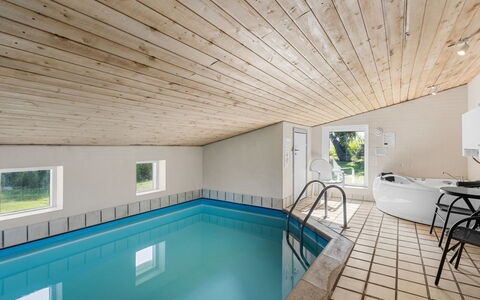 Maylin - 350M from the Sea: Estate, Shade, Driveway, Farmhouse