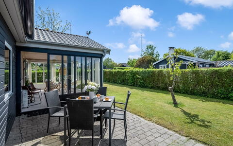 Nantje - 300M from the Sea: Home, Roof, House, Door, Cottage, Porch, Estate, Garden, Lawn, Siding