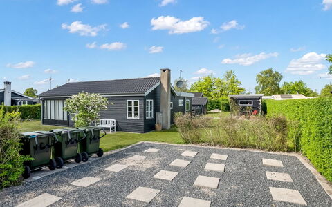 Nantje - 300M from the Sea: Building, House, Home, Residential Area, Roof, Cottage, Garden, Estate, Lawn, Driveway