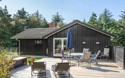 Quiana - 2Km from the Sea: Wood, House, Cottage, Home, Roof, Siding, Door, Garden Buildings, Hardwood, Groundcover