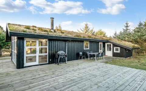 Baldo - 800M from the Sea: Estate, Shade, Driveway, Farmhouse