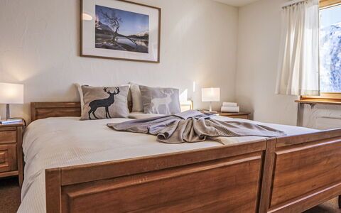 Chesa Primula: Furniture, Bed, Bedroom, Wood, Interior Design, Bed Sheet, Bedding, Flooring, Linens, Floor