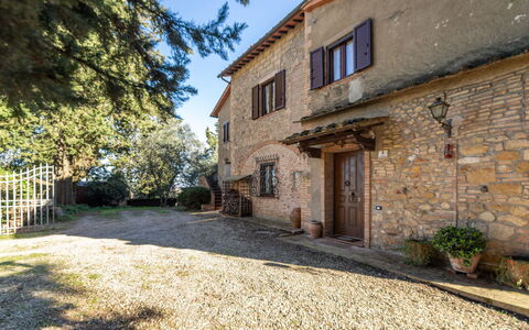 Villa Angiolino: House, Home, Cottage, Estate, Driveway, Balcony, Siding, Villa
