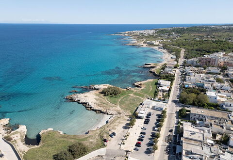 Oasi Blu In San Foca, Wi-fi, Parking: Sky, Blue, Water, Body Of Water, Coast, Water Resources, Beach, Coastal And Oceanic Landforms, Sea, Horizon