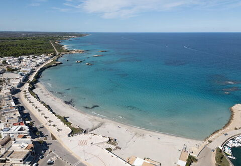 Villetta Sea Breeze, Wi-fi, Garden And Ac: Blue, Water, Body Of Water, Water Resources, Coast, Beach, Coastal And Oceanic Landforms, Sea, Shore, Horizon