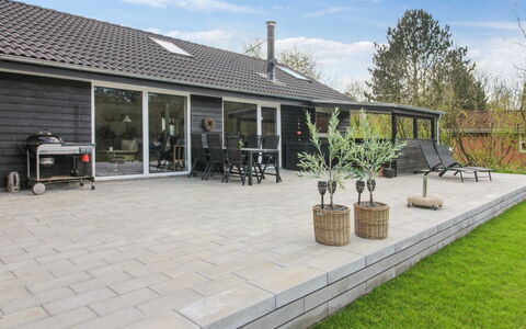 Solvejg - 30Km from the Sea: Flooring, Home, Floor, Residential Area, Roof, Flagstone, Composite Material, Shade, Driveway, Concrete
