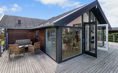 Berner - 40M from the Sea: House, Roof, Home, Cottage, Shrub, Groundcover, Estate, Farmhouse, Siding, Garden Buildings