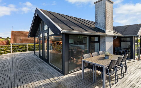 Berner - 40M from the Sea: House, Roof, Home, Cottage, Shrub, Groundcover, Estate, Farmhouse, Siding, Garden Buildings