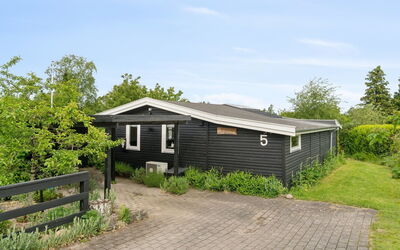 Holmfridur - 2Km from the Sea