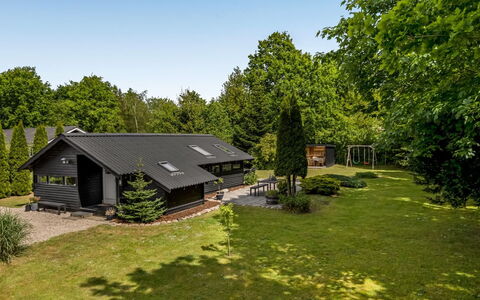 Reino - 30Km from the Sea: Roof, House, Home, Cottage, Door, Siding, Deck, Porch, Plank, Hardwood
