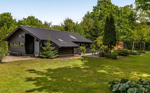 Reino - 30Km from the Sea: Roof, House, Home, Cottage, Door, Siding, Deck, Porch, Plank, Hardwood