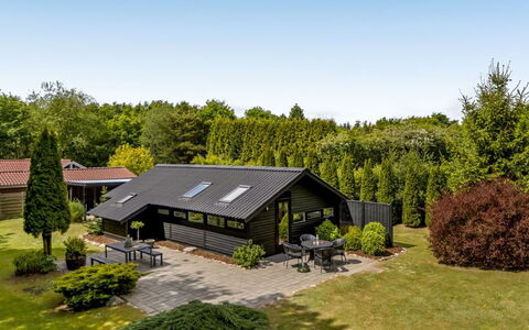 Reino - 30Km from the Sea: Roof, House, Home, Cottage, Door, Siding, Deck, Porch, Plank, Hardwood