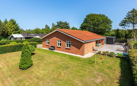 Kerttuli - 540M from the Sea: House, Residential Area, Home, Cottage, Estate, Lawn, Farmhouse, Garden, Suburb, Landscaping