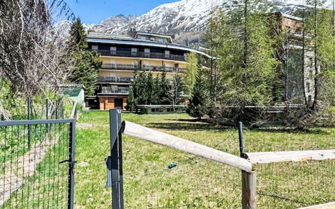 Madeski Apartment: Mountain Range, Larch, Alps
