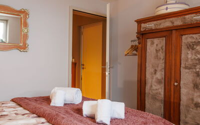 Accommodation:&nbsp;Lau'Tentik 100.1