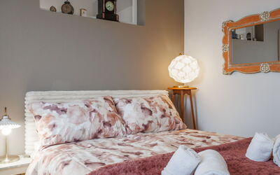 Accommodation:&nbsp;Lau'Tentik 100.1