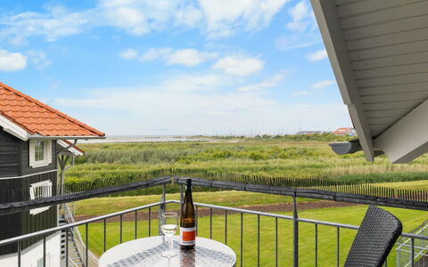 Casjen - 250M from the Sea: Apartment, Condominium, Estate, Balcony, Villa, Hotel
