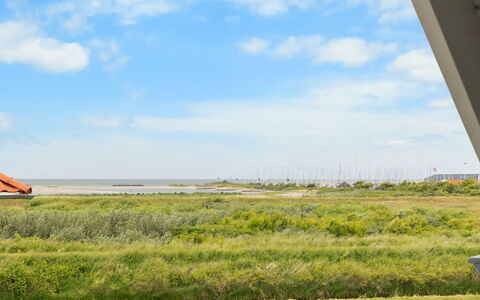 Casjen - 250M from the Sea: Apartment, Condominium, Estate, Balcony, Villa, Hotel