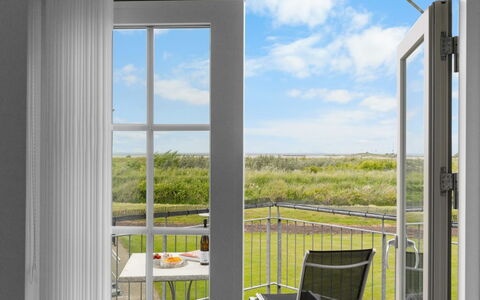Casjen - 250M from the Sea: Apartment, Condominium, Estate, Balcony, Villa, Hotel