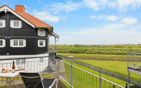Casjen - 250M from the Sea: Apartment, Condominium, Estate, Balcony, Villa, Hotel