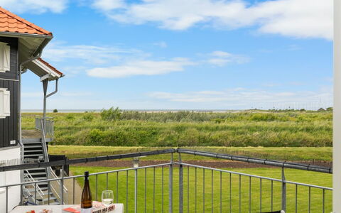 Casjen - 250M from the Sea: Apartment, Condominium, Estate, Balcony, Villa, Hotel