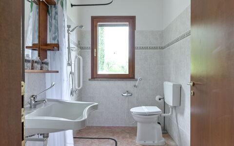 Il Cipresso: Plumbing Fixture, Interior Design, Flooring, Floor, Bathroom, Tap, Plumbing, Sink, Bathroom Sink, Toilet