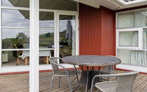 Hjalmine - 225M from the Sea: Vegetation, Shrub, Spring, Cottage, Garden, Shade, Backyard, Yard, Chair