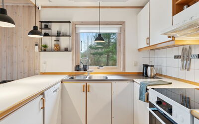 Lavrens - 300M from the Sea