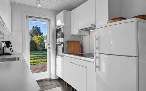 Kajsa - 250M from the Sea: Kitchen Appliance, Kitchen, Countertop, Major Appliance, Flooring, Wood, Cabinetry, Interior Design, Floor, Home Appliance