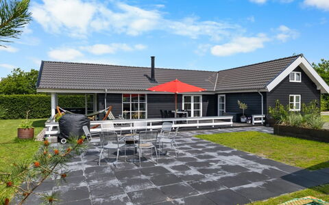 Falki - 320M from the Sea: House, Roof, Home, Cottage, Shrub, Groundcover, Estate, Farmhouse, Siding, Garden Buildings