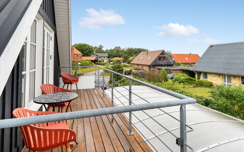 Brune - 330M from the Sea: Estate, Shade, Driveway, Farmhouse