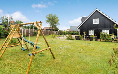 Brune - 330M from the Sea: Estate, Shade, Driveway, Farmhouse