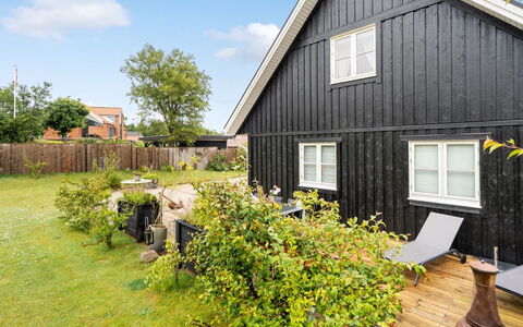 Brune - 330M from the Sea: Estate, Shade, Driveway, Farmhouse