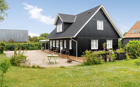 Brune - 330M from the Sea: Estate, Shade, Driveway, Farmhouse